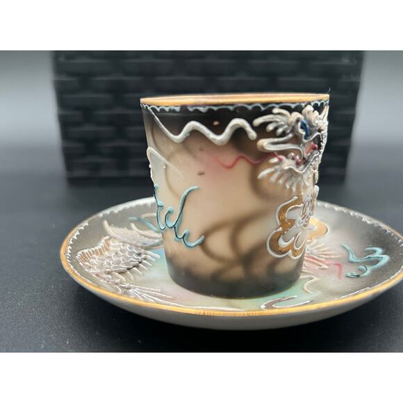 Dragonware Lustreware tea cup and saucer - Picture 3 of 10
